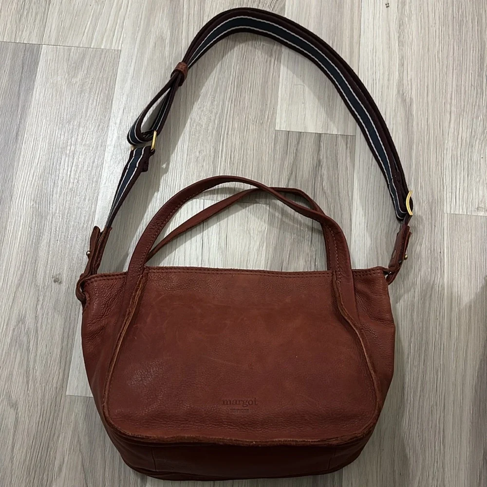 Margot Leather‎ Fiona Crossbody Tote. Brown leather - Picture 6 of 15